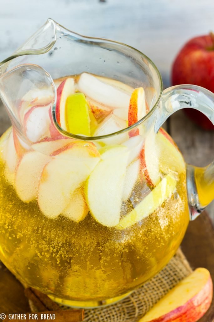 Apple Sparkling Water The Perfect Refreshment for Any Occasion