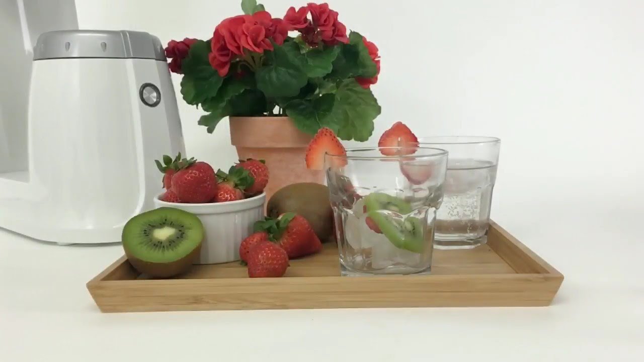 Kiwi Sparkling Drinks A Refreshing Treat