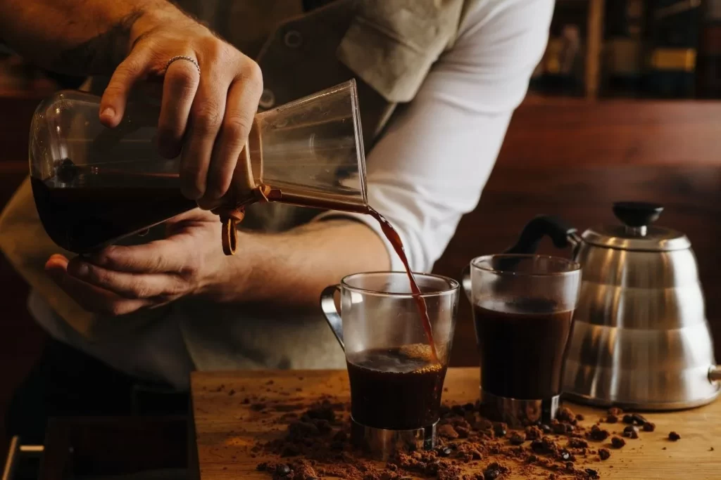 Vietnamese Coffee Guide: Brewing, Types,  Recipes